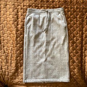 UNIQLO Size 6 Gray Fleece-Lined Skirt With Pockets